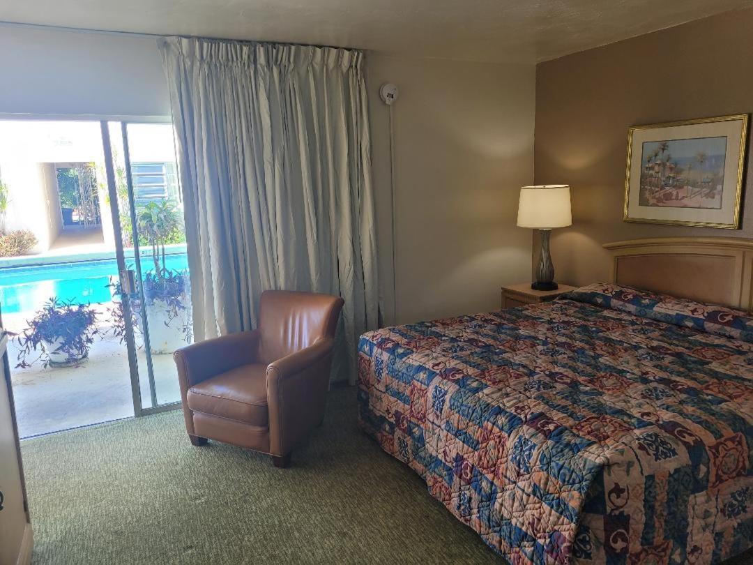 Queens Lodge Motel West Palm Beach Extérieur photo
